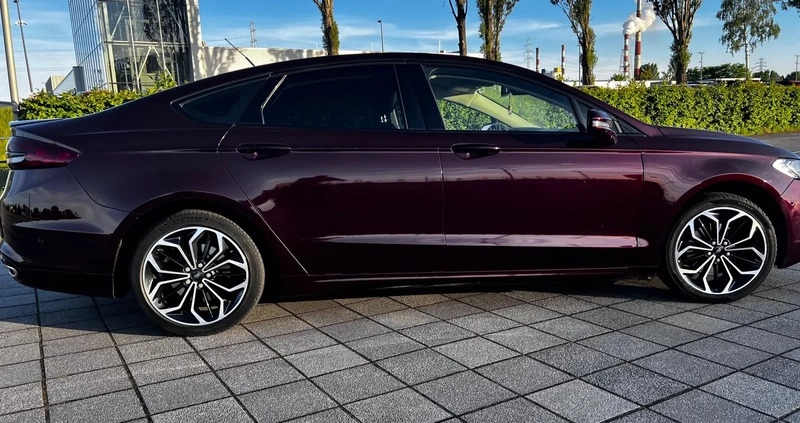 Ford Fusion cena 63500 przebieg: 122304, rok produkcji 2016 z Gdańsk małe 154